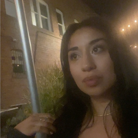 Meet your Posher, Michelle - Picture 1 of 1